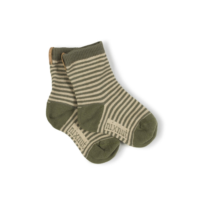 Nixnut Kinder Socken Ecru und Grün gestreift bei Yay Kids