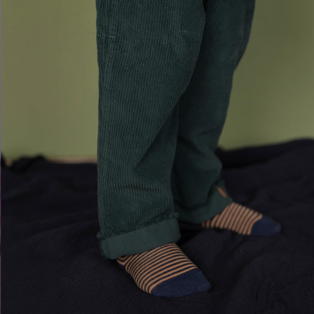 Nixnut Kinder Gestreifte Socken Navy Stripe bei Yay Kids