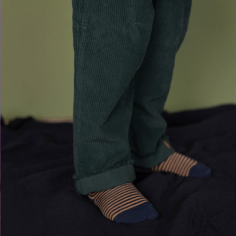 Nixnut Kinder Gestreifte Socken Navy Stripe bei Yay Kids