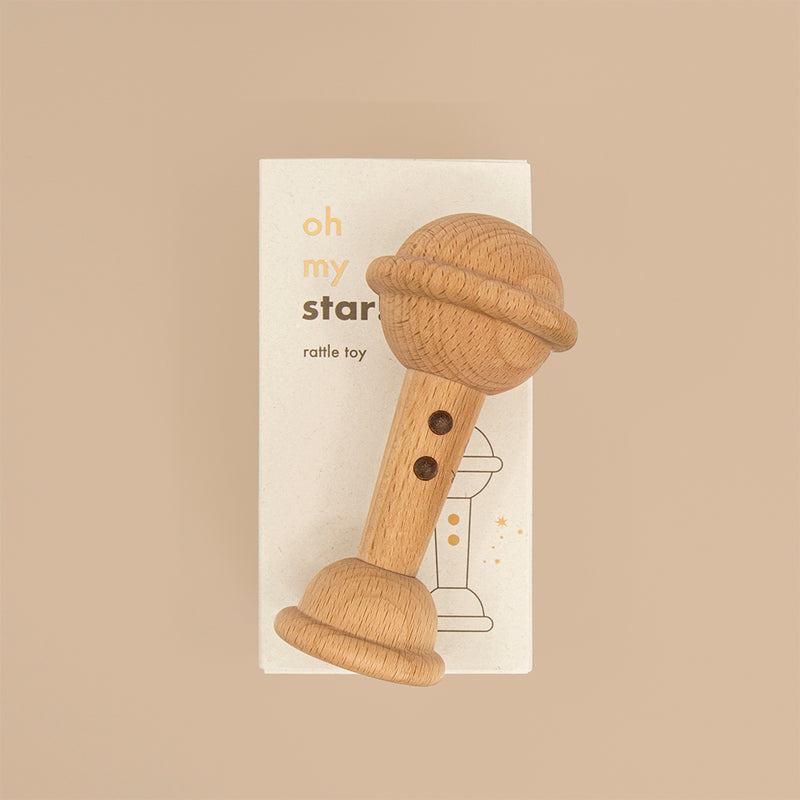 Oioiooi Kinder Baby Holzrassel Oh My Star bei Yay Kids