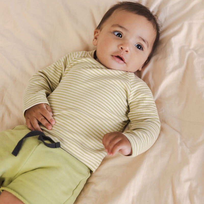 Phil & Phae Organic Chunky Baby Shorts Fresh Lavender bei Yay Kids