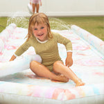 Sunnylife Kinder Wassersprinkler Slip, Slide and Boogie Board Set bei Yay Kids