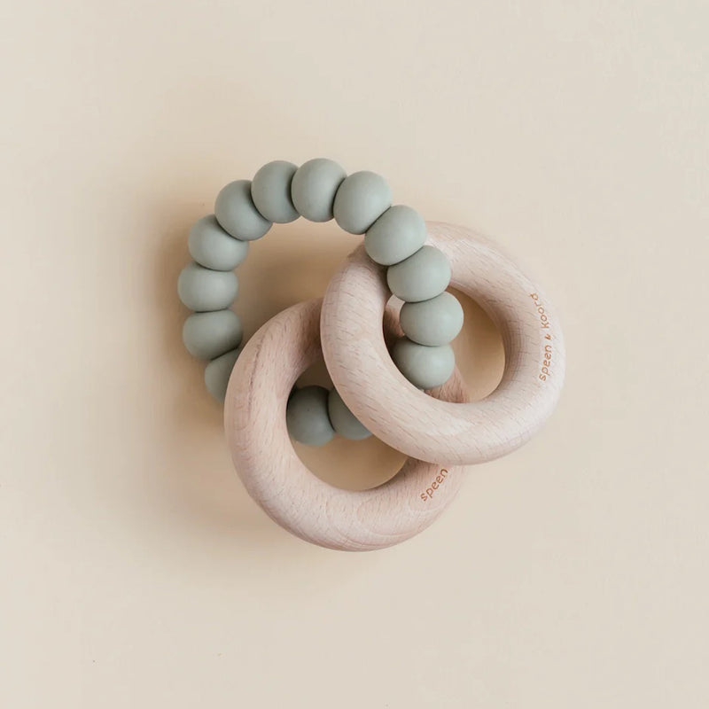 Speen en Koord Silicone and Wood Teether Robin Sage bei Yay Kids