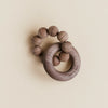 Speen en Koord Wood Teether Ezra Walnut bei Yay Kids