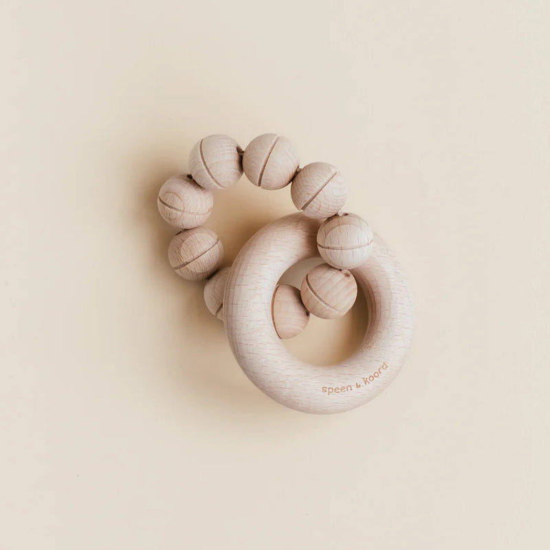 Speen en Koord Wood Teether Ezra Wood bei Yay Kids