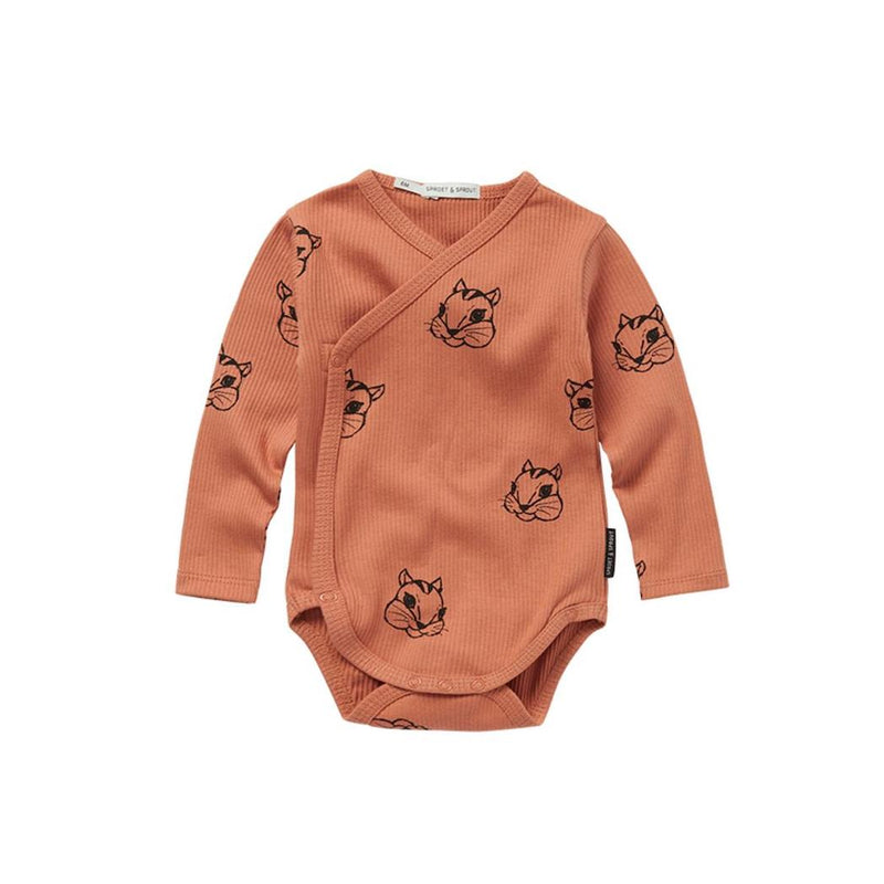 Sproet & Sprout Baby Body Braun mit Eichhörnchen-Illustration bei Yay Kids