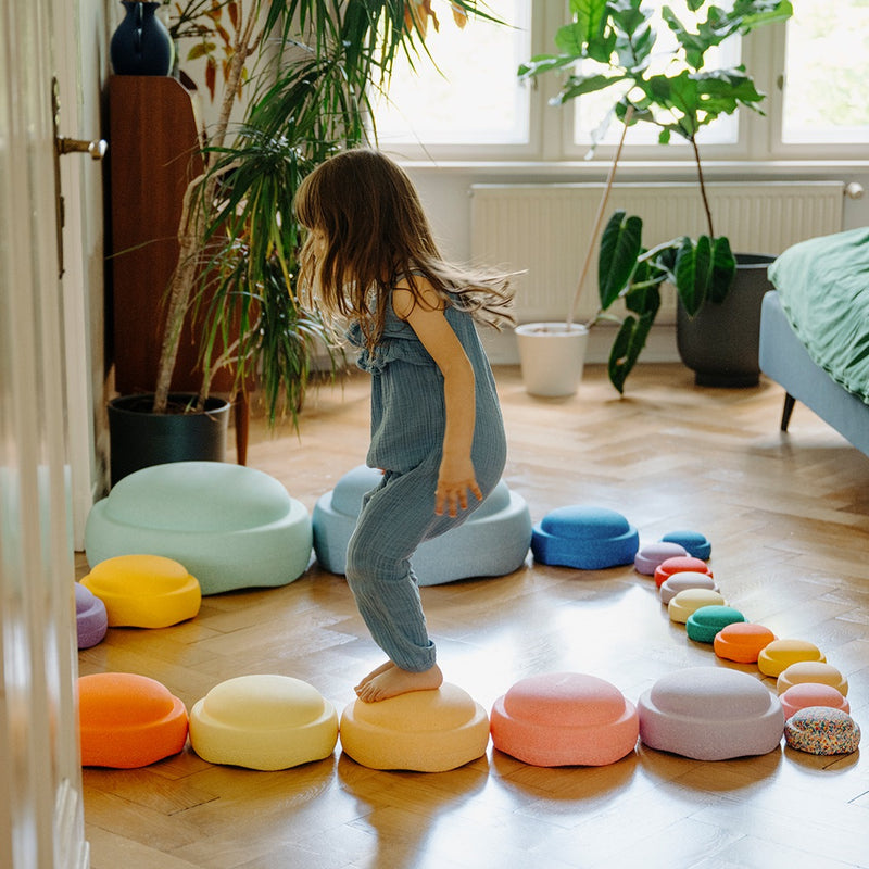 Stapelstein Original Grow Violet bei Yay Kids