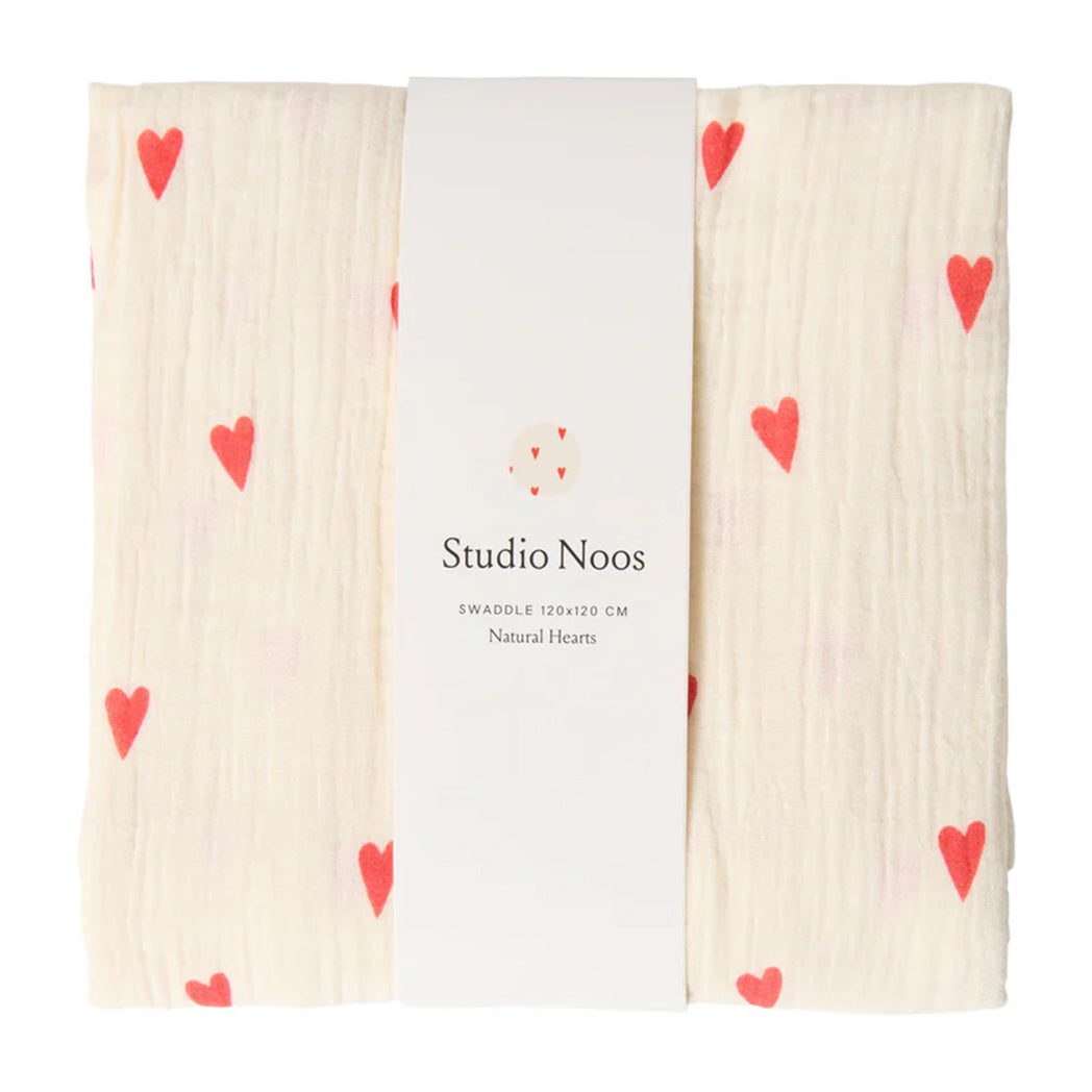 Studio Noos Swaddle Hearts Neutral 120 x 120 cm bei Yay Kids
