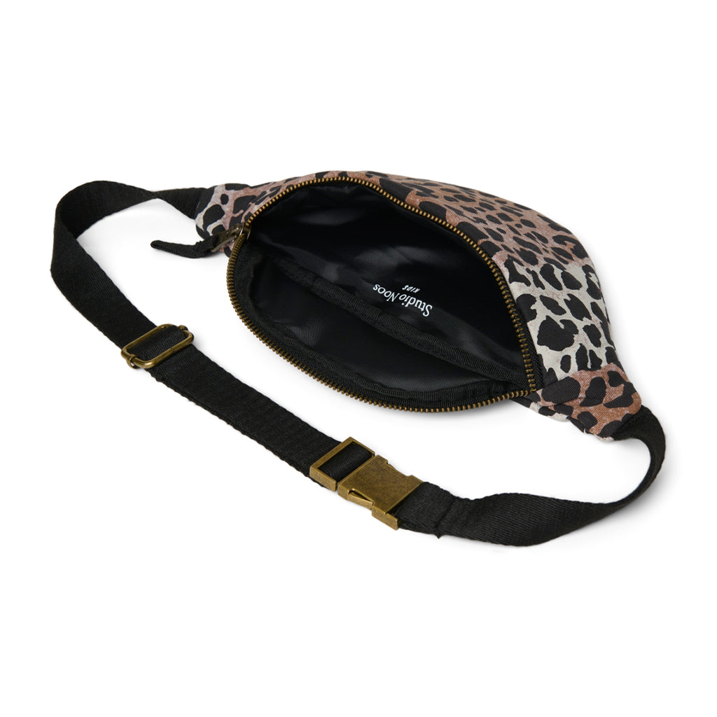 Studio Noos Mini Soft Cotton Fanny Pack Hazel Leopard bei Yay Kids