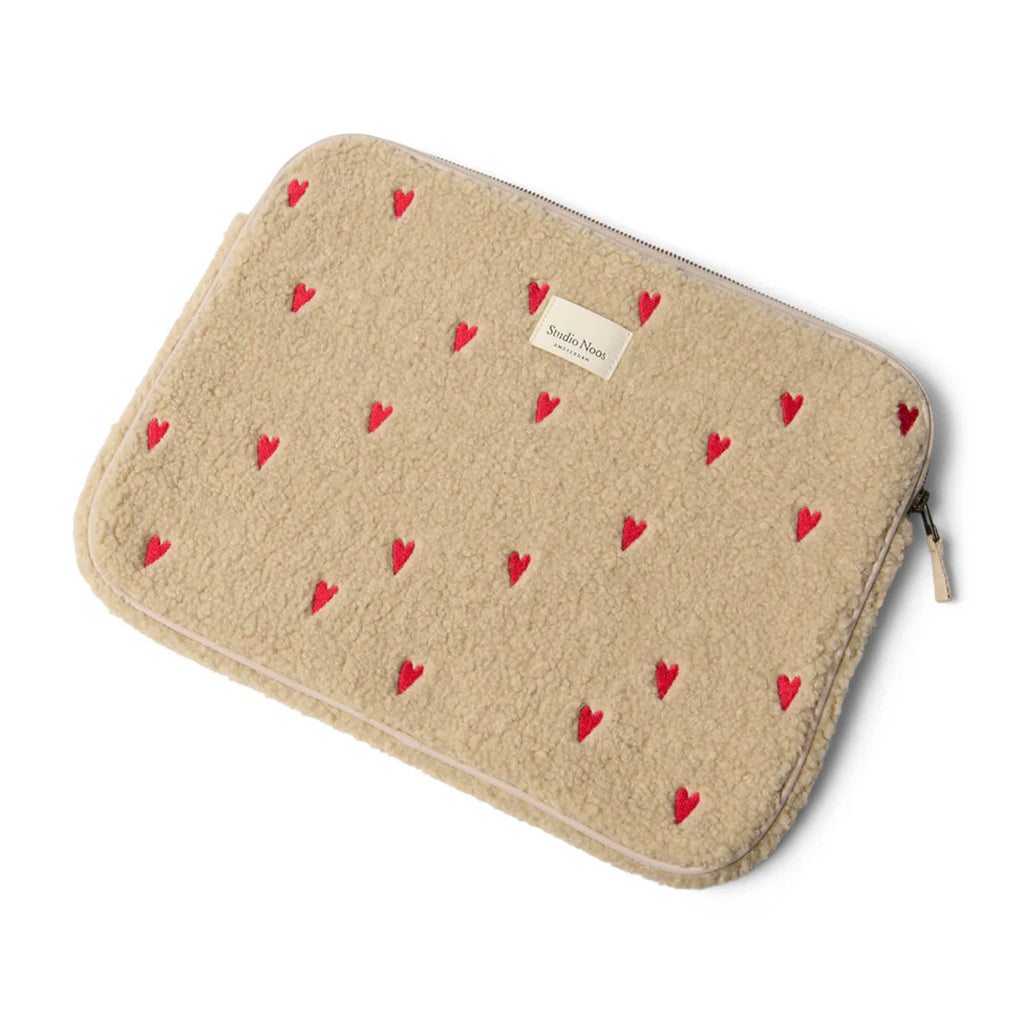 Studio Noos Teddy Hearts Laptop Sleeve Ecru 15 Inch bei Yay Kids