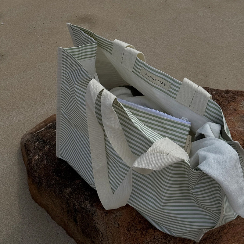 Sunnylife Grosse Strandtasche La Palma Sage Stipe bei Yay Kids