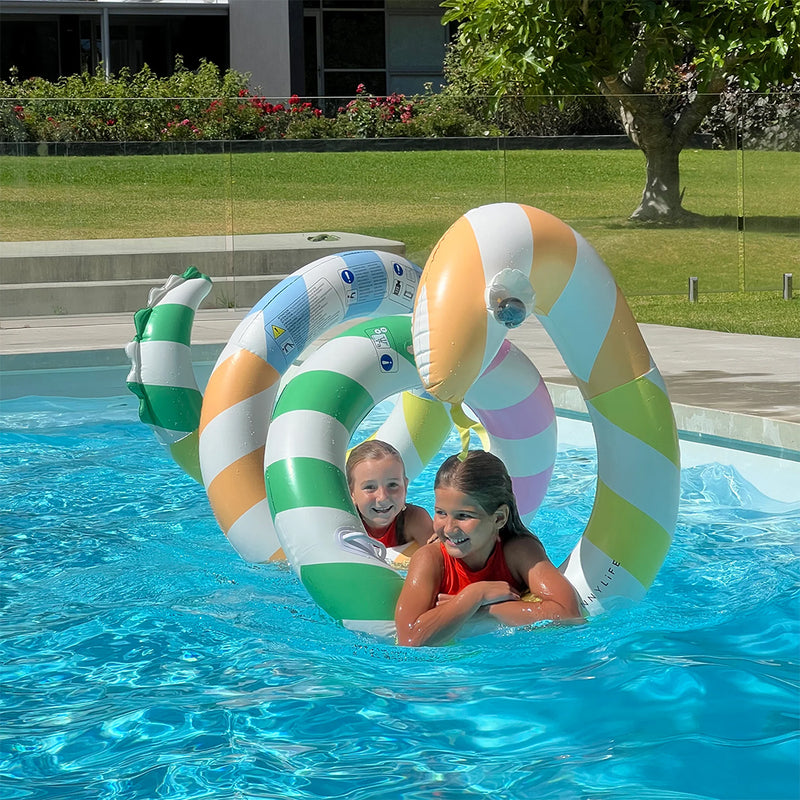 Sunnylife Aufblasbare Riesenschlange Poolside Sorbet Stripe bei Yay Kids