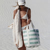 Sunnylife Leichte Kühltasche La Palma Sage Stripe bei Yay Kids