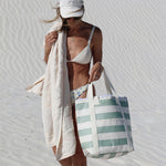 Sunnylife Leichte Kühltasche La Palma Sage Stripe bei Yay Kids
