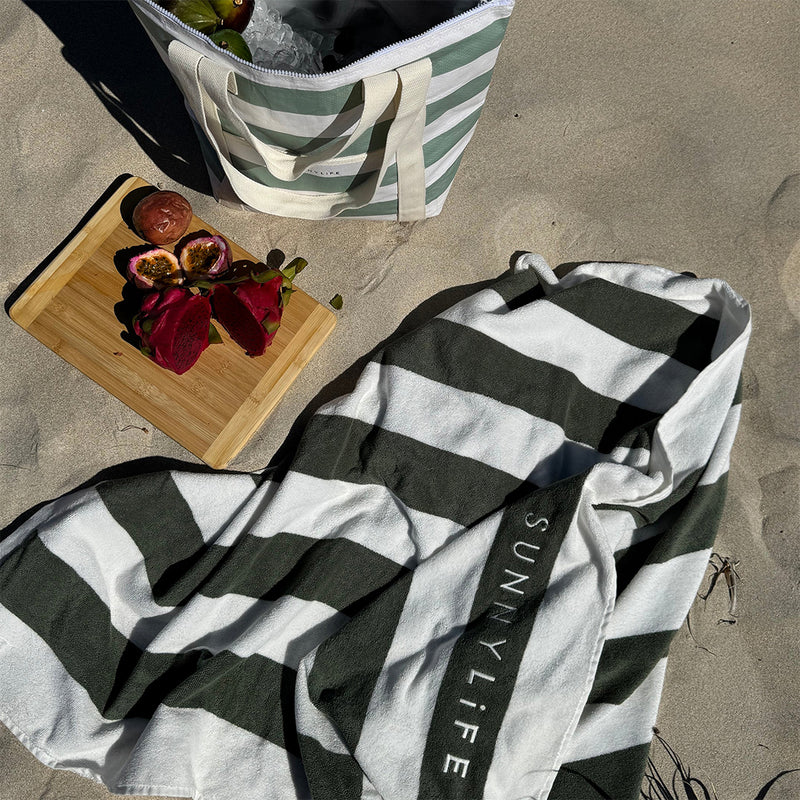 Sunnylife Leichte Kühltasche La Palma Sage Stripe bei Yay Kids