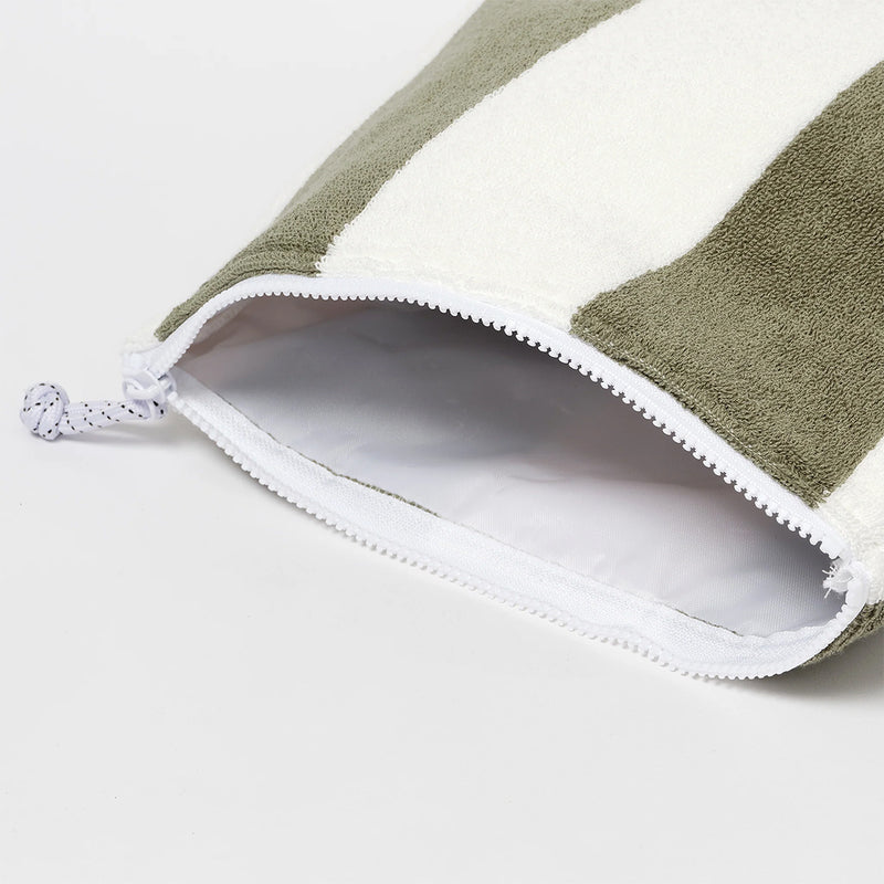 Sunnylife Terry Beach Pouch The Vacay Olive Stripe bei Yay Kids