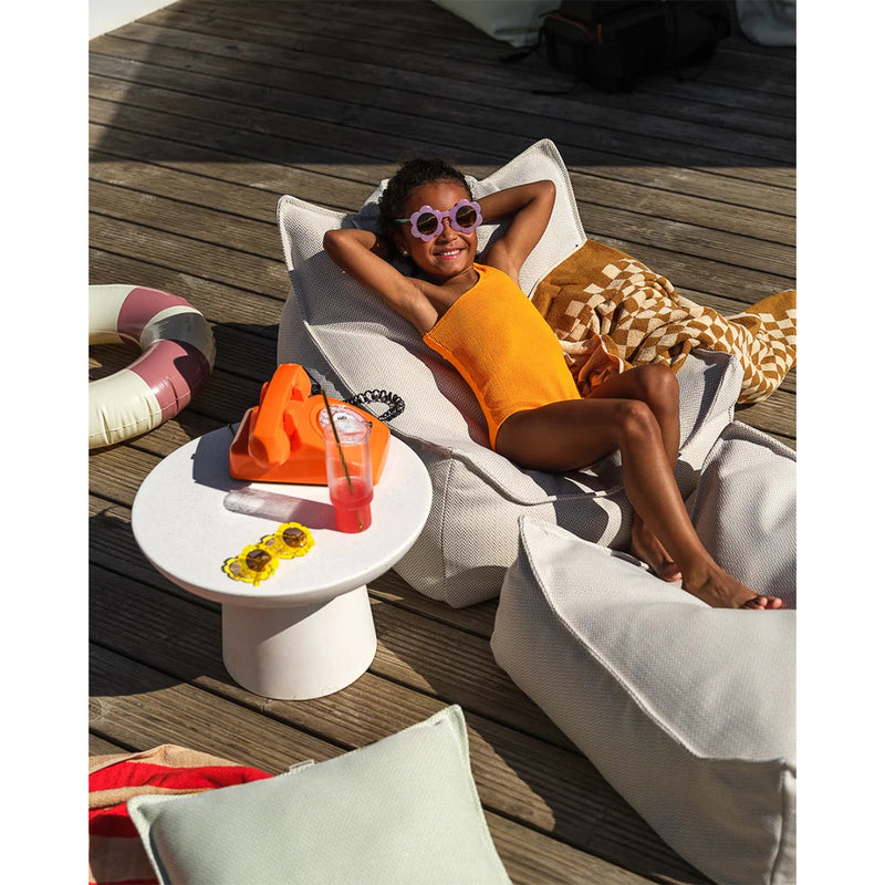 Wigiwama Outdoor Square Ottoman in drei Farben bei Yay Kids