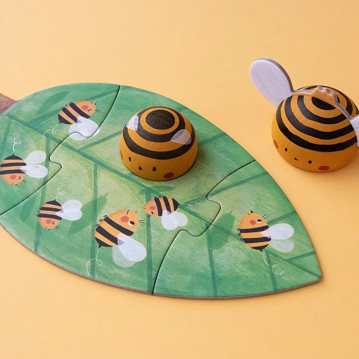 Bzzz Puzzle – Erstes Holzpuzzle mit 4 Insekten (1–4 Teile)