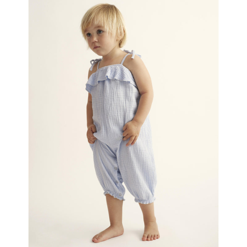 Cozmo Organic Soft Gauze Flounce Baby Jumpsuit crystal pink bei Yay Kids