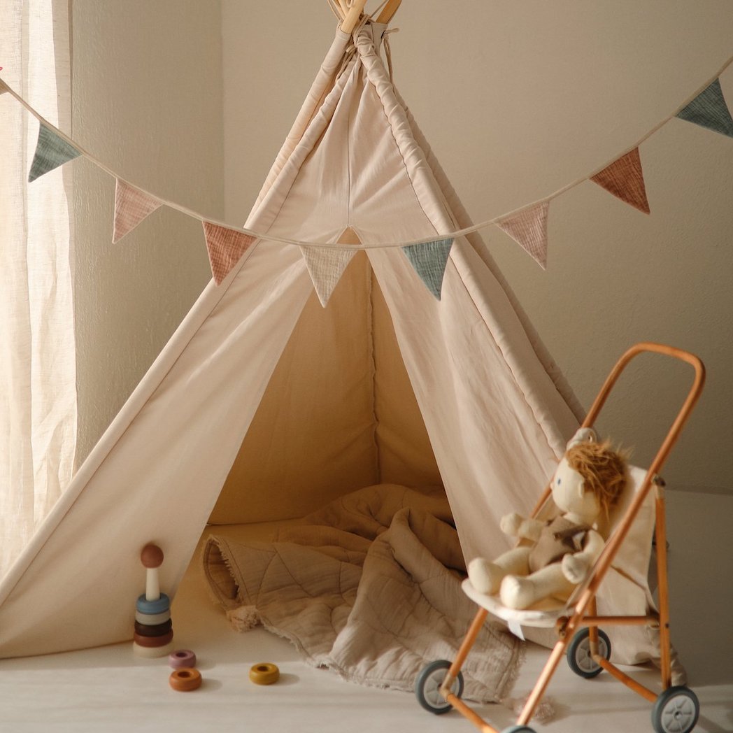 Mushie Baby Garland bei Yay Kids