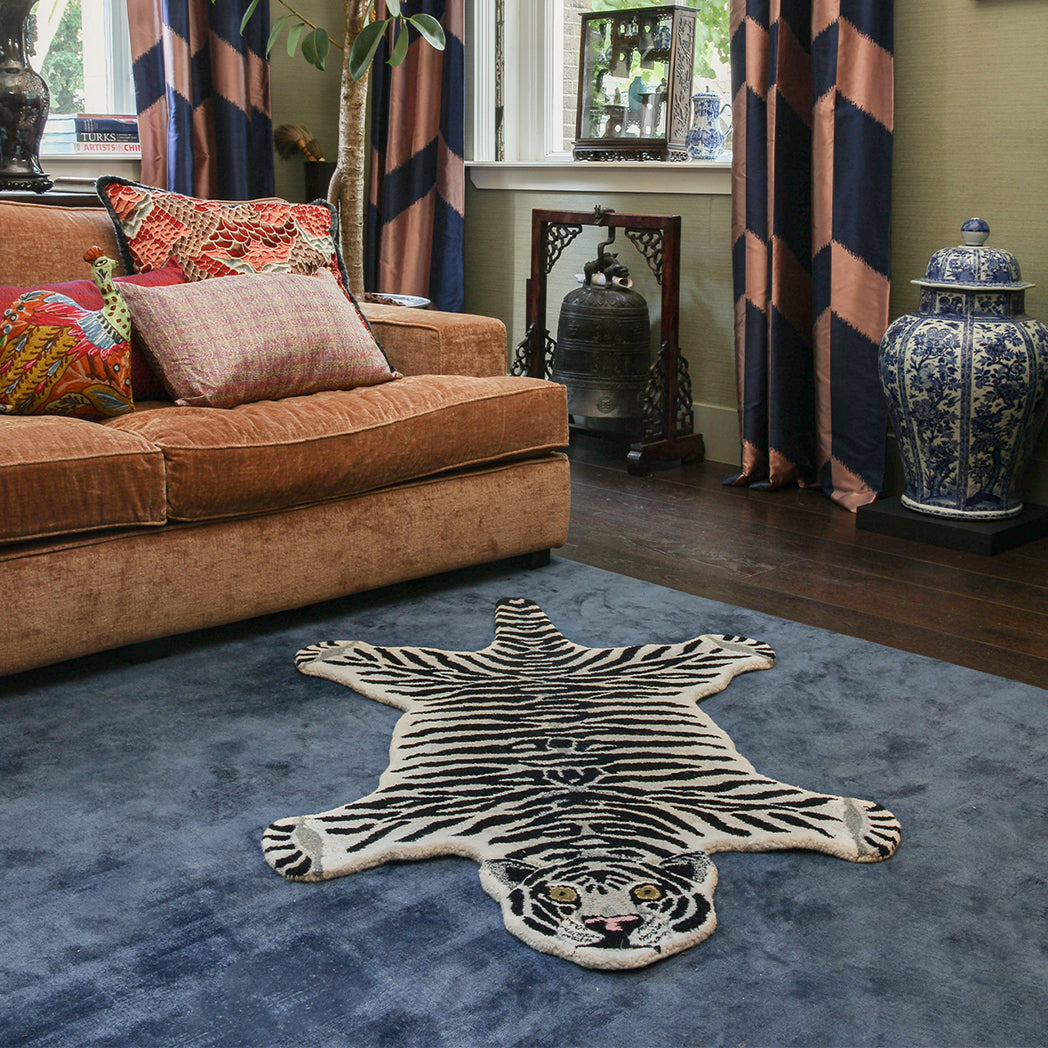 Doing Goods Snowy Tiger Rug Large Deko Teppich gross bei Yay Kids