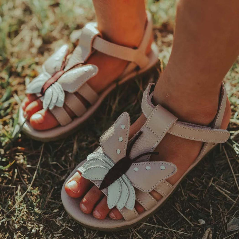 Donsje Amsterdam Leder Kindersandalen Schmetterling in Rosa bei Yay Kids