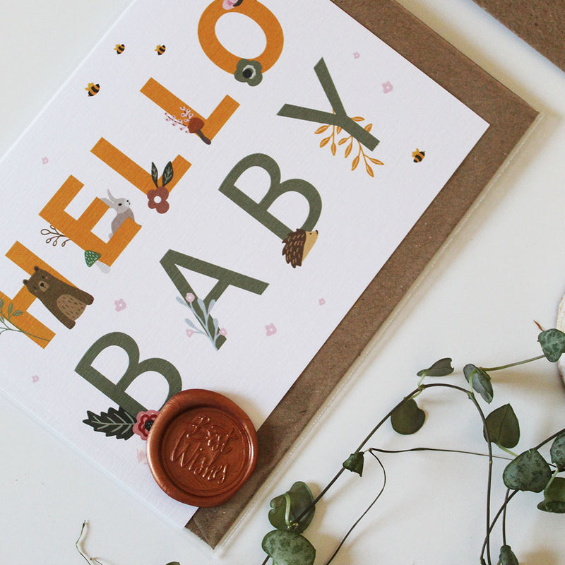 Emigrafikstudio Grusskarte mit Umschlag Hello Baby bei Yay Kids
