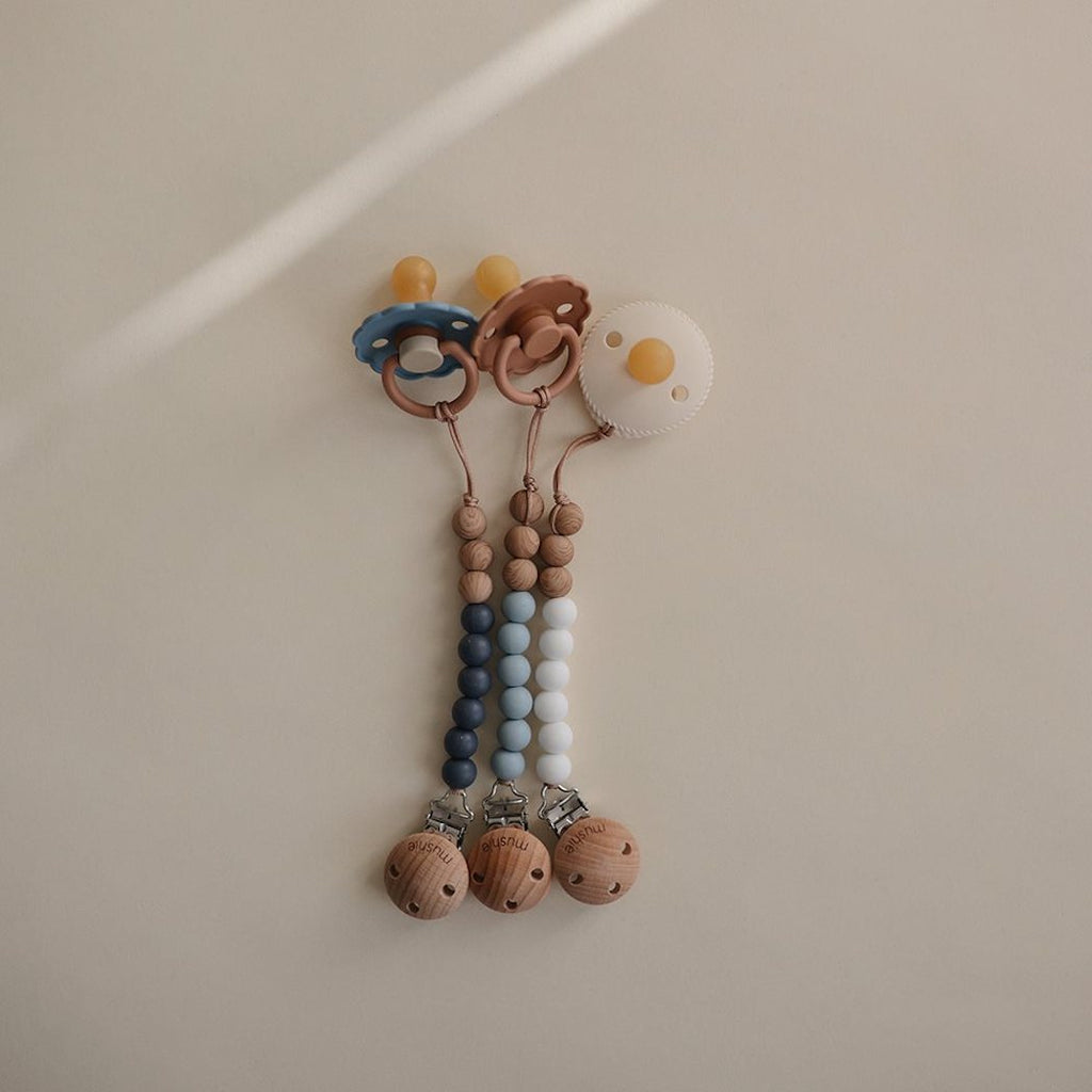 Mushie Baby Nuggikette Eva Stone bei Yay Kids