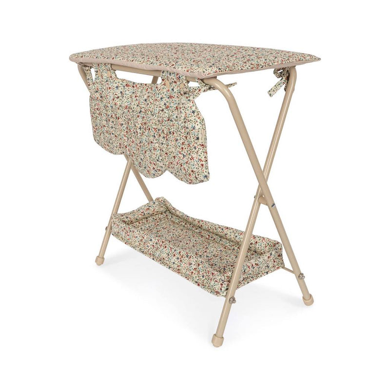 Konges Slojd Kinder Puppenwickeltisch Louloudi bei Yay Kids