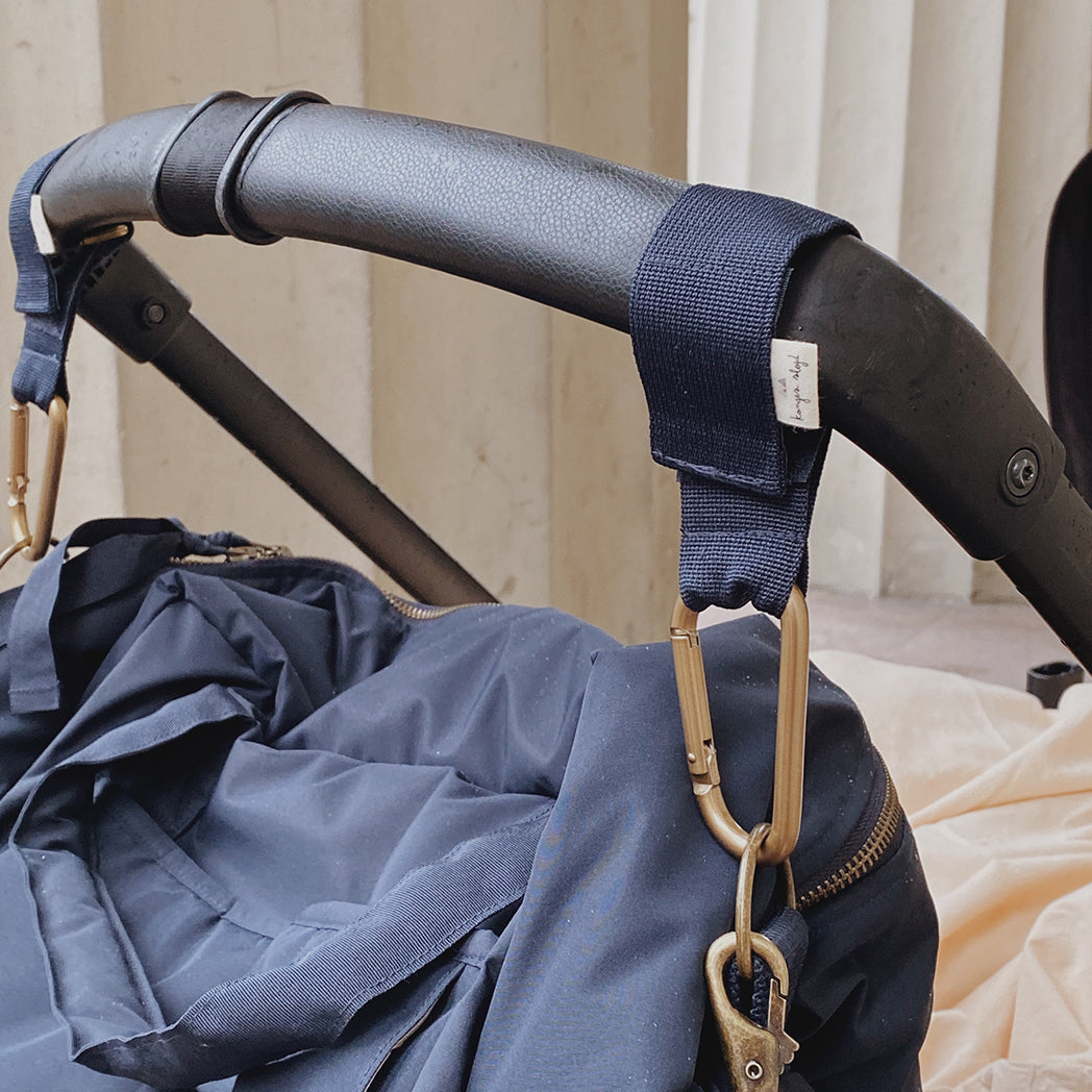 Konges Slojd Stroller Strap in Navy bei Yay Kids