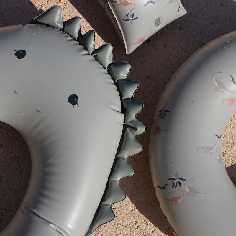 Konges Slojd Kinder Schwimmring Dino Green bei Yay Kids