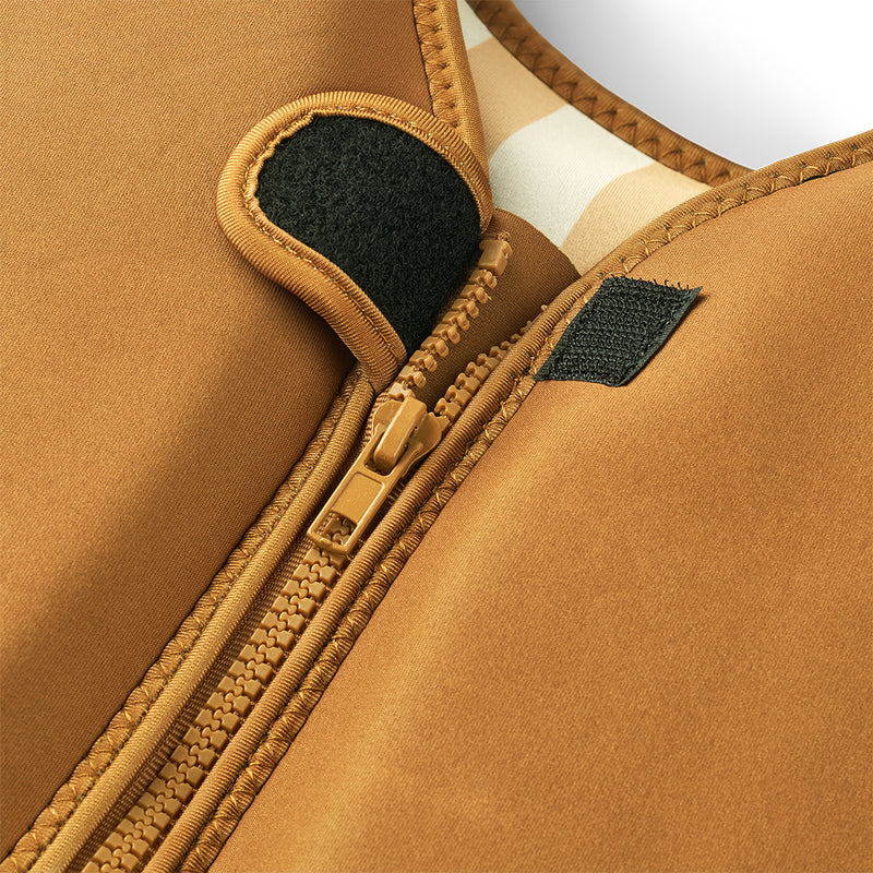Liewood Kinder Schwimmweste Dove Golden caramel Detail bei Yay Kids