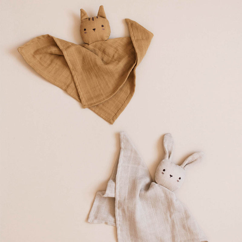 Main Sauvage Nuschi Hase Beige bei Yay Kids