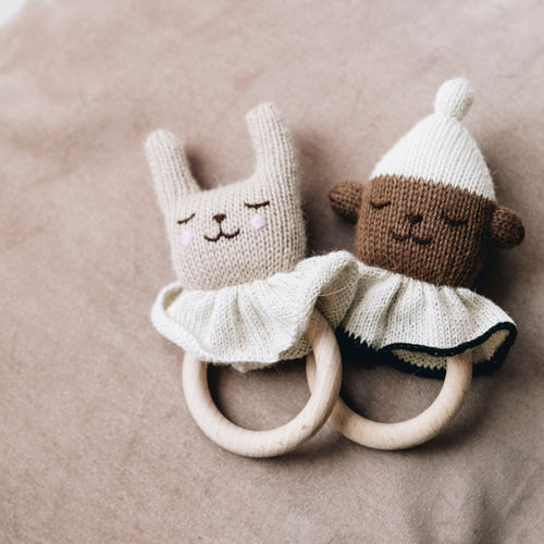 Main Sauvage Baby Beissring Rassel Lamm bei Yay Kids