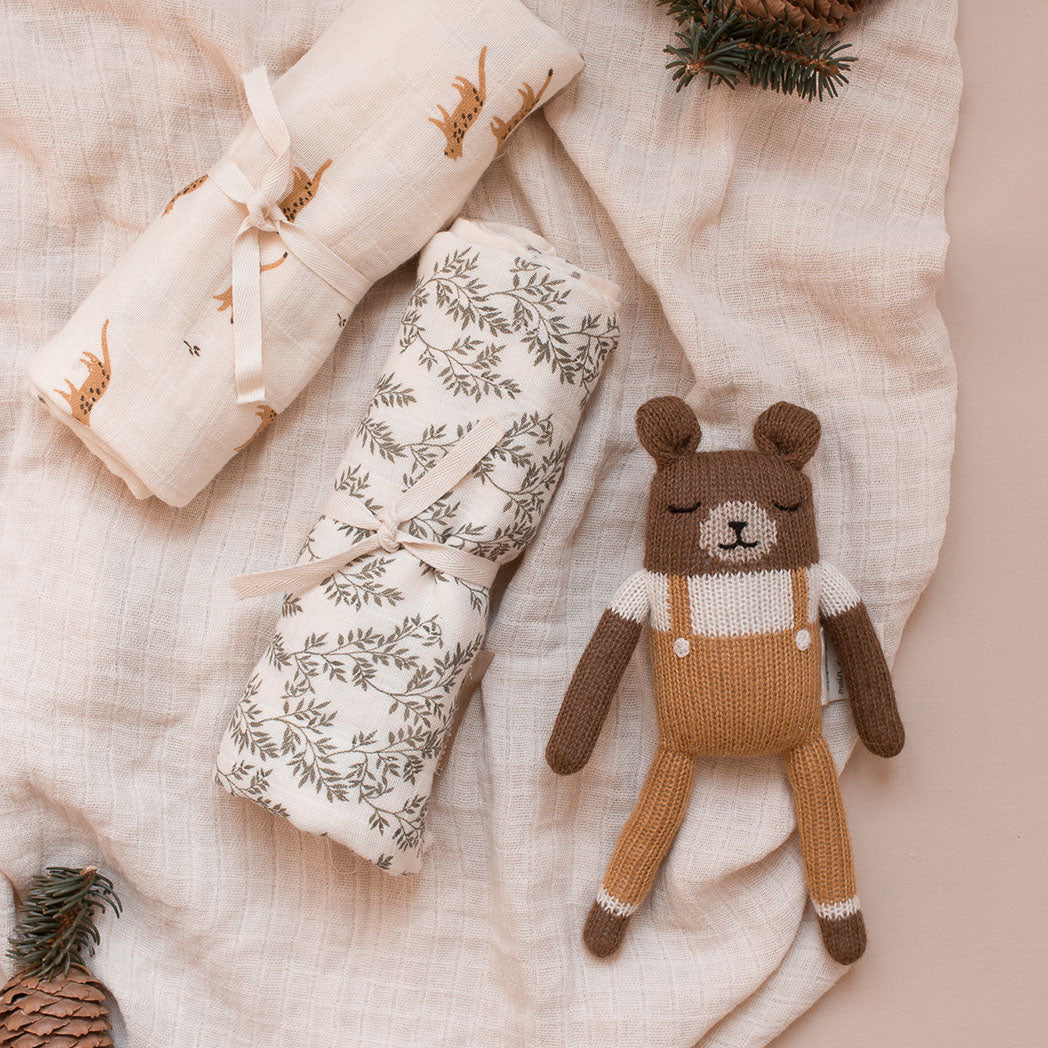 Main Sauvage Grosses Nuschi Bay Leaves bei Yay Kids
