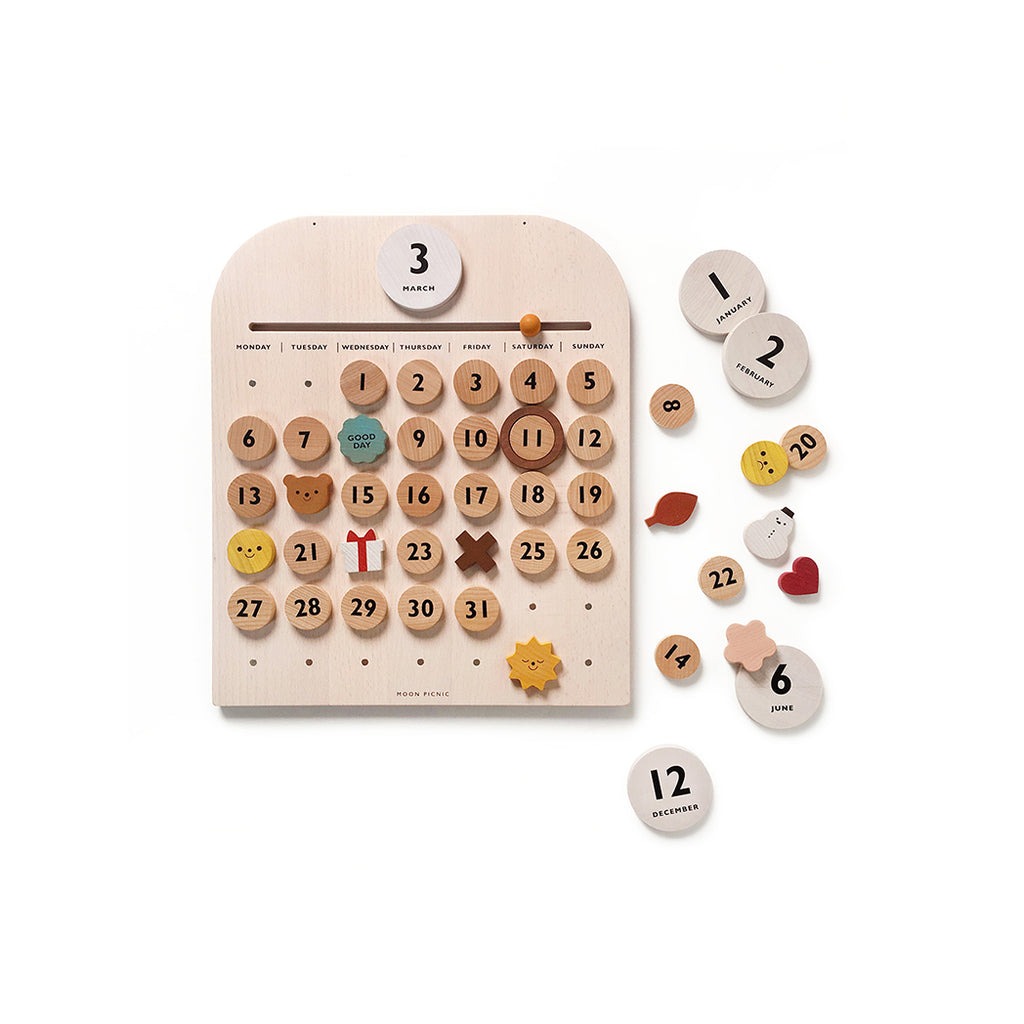 Moon Picnic Kinder Kalender aus Holz bei Yay Kids