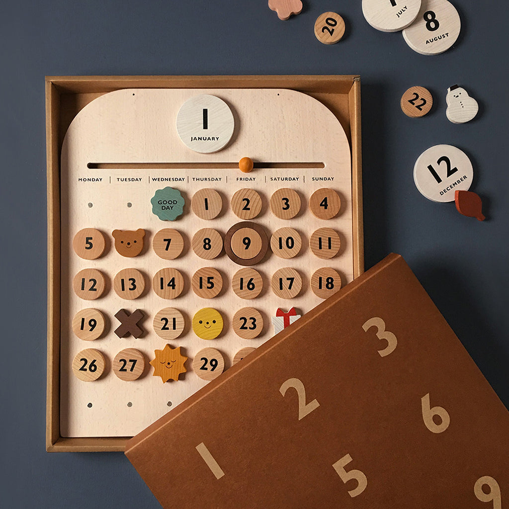 Moon Picnic Kinder Holz Kalender Spielzeug bei Yay Kids