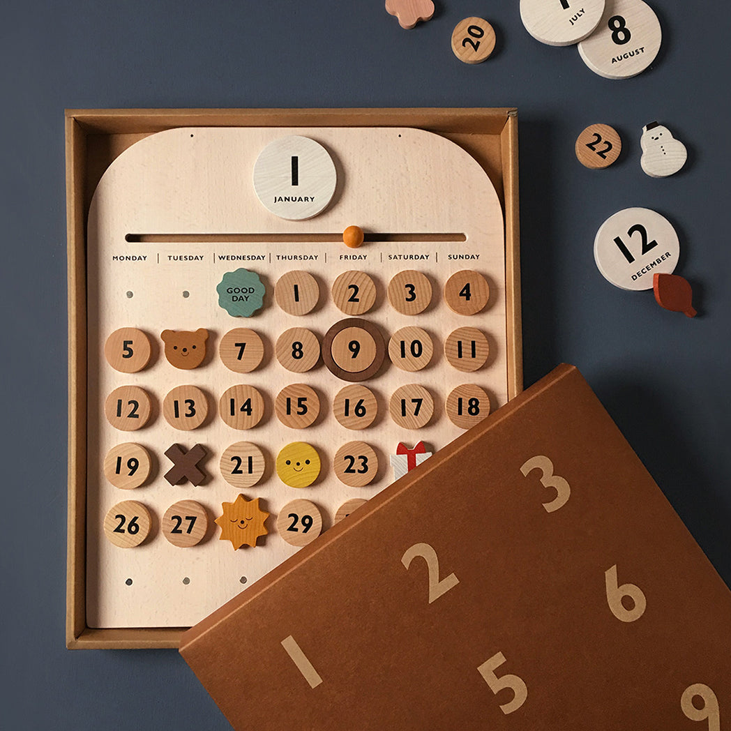Moon Picnic Kinder Holz Kalender Spielzeug bei Yay Kids