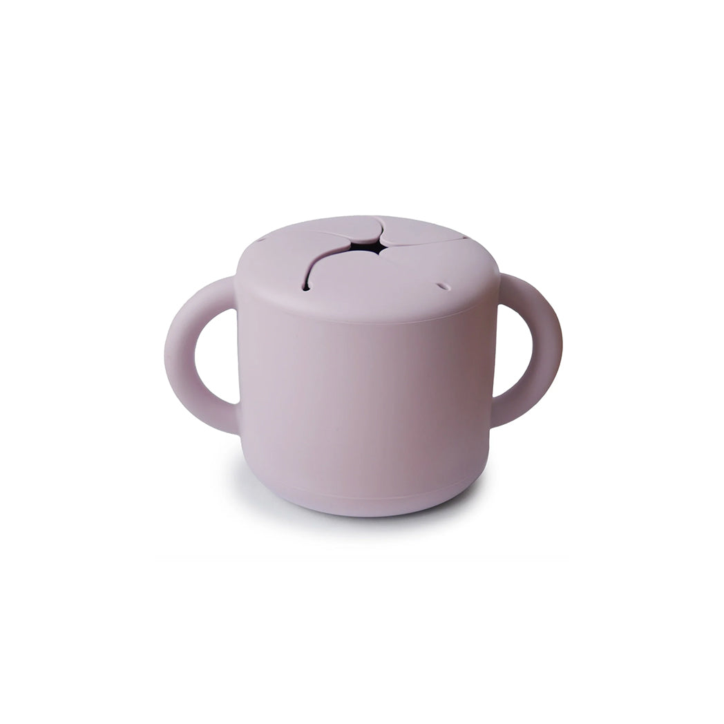 Mushie Baby Silikon Snack Becher Soft Lilac bei Yay Kids