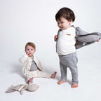 Nixnut Baby mit Trainer Hose und Cardigan Speckle Yay Kids
