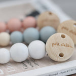 Petit Stellou Schnullerkette Weiss aus Holz bei Yay Kids