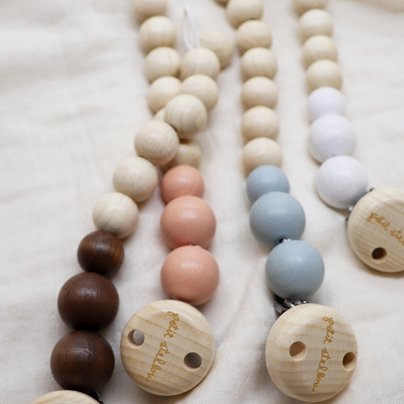 Petit Stellou Nuggiketten aus Holz bei Yay Kids
