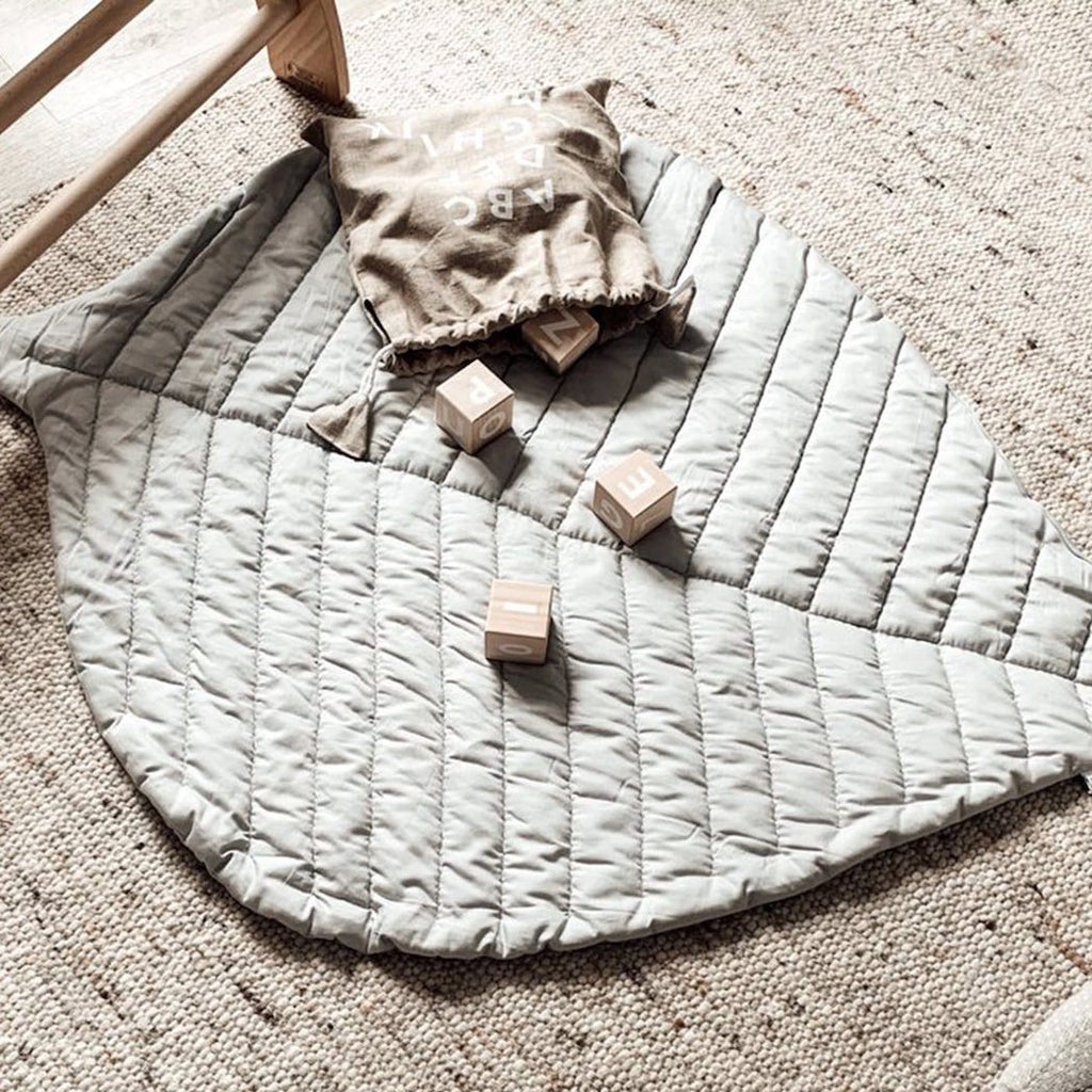 Toddlekind Baby Organic Leaf Mat Stone bei Yay Kids