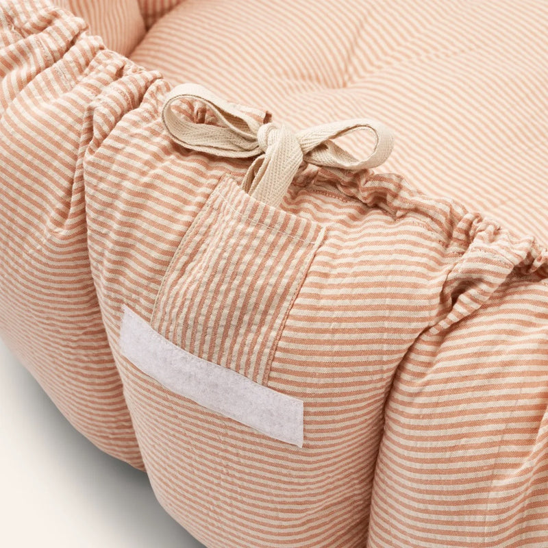 Liewood Babynest Ola Tuscany Rose/ Sandy gestreift bei Yay Kids