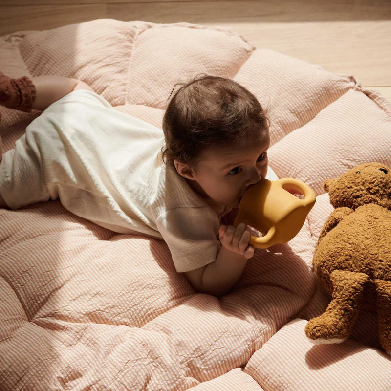 Liewood Babynest Ola Tuscany Rose/ Sandy gestreift bei Yay Kids