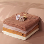 Liewood Kinder Badetuch mit Kapuze Augusta Katze Light Lavender bei Yay Kids
